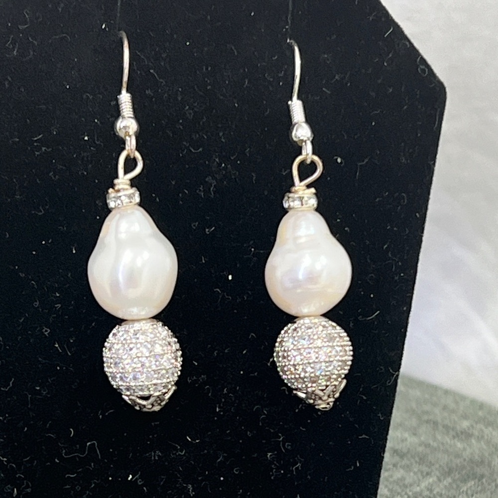 Fresh Water Pearls Sterling Silver Earrings with Ringtones Spears And Randales☑️